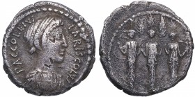 43 aC. Accoleia. Denario. Ag. 3,65 g. MBC+. Est.200.