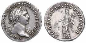 103-111 dC. Trajano (98-117). Denario. Ag. 2,86 g. IMP TRAIANO AVG CER DAC PM TR P COS V PP. 
Busto de Trajano laureado, drapeado en el hombro izquier...