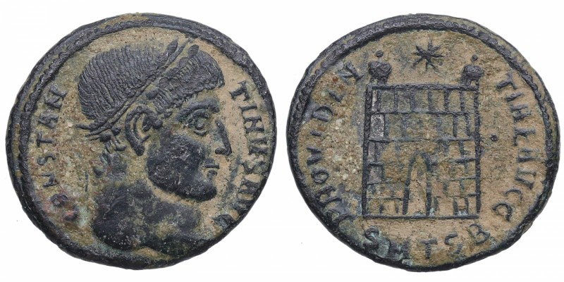 326-328 dC. Constantino I. Tesalónica. Follis. Ae. 3,20 g. CONSTAN-TINVS AVG. Ca...