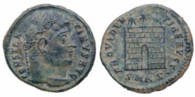 328-29 dC. Constantino I (307-337). Cicico. Follis. Ae. 2,86 g. CONSTAN-TINVS AVG. Cabeza de Constantino con diadema de rosas a la derecha. /PROVIDEN-...