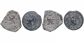 1603 y 1604. Felipe III (1598-1621). Segovia y Cuenca. Lote de dos monedas de valor: 2 Maravedís. Ve. MBC- y BC . Est.10.