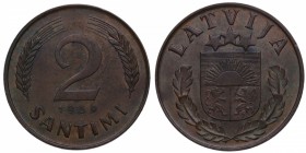 1939. Letonia. 2 Santimi. KM 11.2. Ae. 2,01 g. SC-. Est.10.