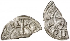 Comtat d'Empúries. Hug III (1153-1173). Empúries. Diner. (Cru.V.S. 96) (Cru.C.G. falta). 0,29 g. Diner partido en la época para circular como òbol. Mu...