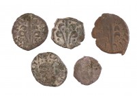 Lote de 5 dineros de Valencia: Felipe II (uno), Felipe III (uno) y Carlos I (tres). A examinar. BC/MBC-.