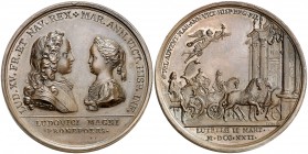 1722. Francia. Luis XV. Llegada de Mariana Victoria a París. (MHE. 600, mismo ejemplar) (Ruiz Trapero IV, 2188-2189). 37,75 g. Ø41 mm. Bronce. Grabado...