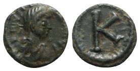 Justinian I (527-565). Æ 20 Nummi (16mm, 3.14g, 6h). Salona(?), 552/3. Diademed, draped and cuirassed bust r. R/ Large K. MIBE 250; DOC 360; Sear 331....