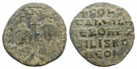 Constantine VII and Zoe (913-959). Æ 40 Nummi (24mm, 6.22g, 6h). Constantinople, 914-919. Crowned facing busts of Constantine, beardless and wearing l...