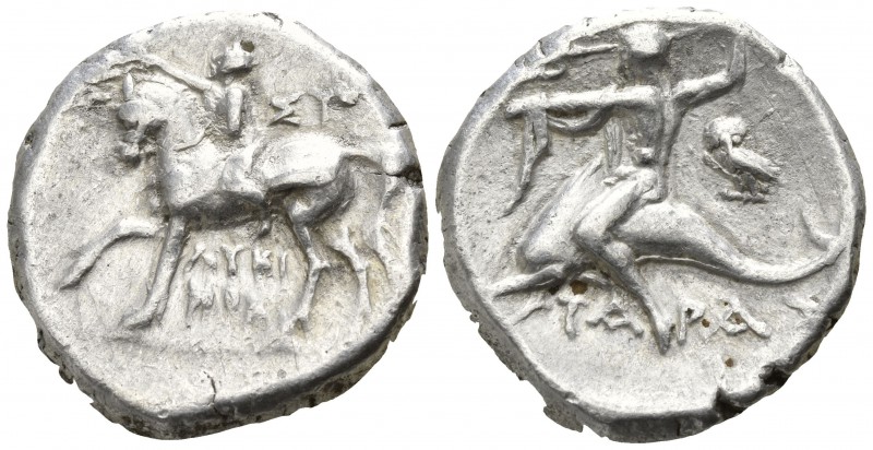 Calabria. Tarentum. ΛΥΚΙΝΟΣ, magistrate circa 272-240 BC.
Nomos AR

21mm., 6,...