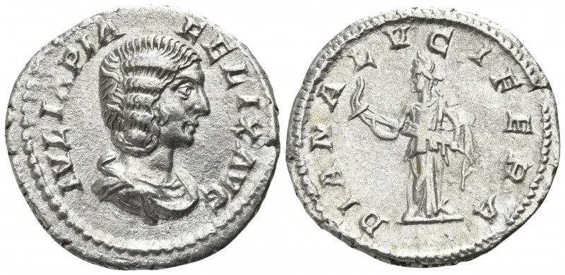 Julia Domna AD 193-211. Rome
Denar AR

19mm., 3,34g.

IVLIA PIA FELIX AVG; ...