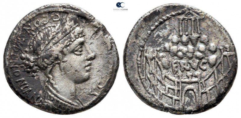 C. Considius Nonianus 57 BC. Rome
Denarius AR

18 mm., 3,64 g.

C • CONSIDI...
