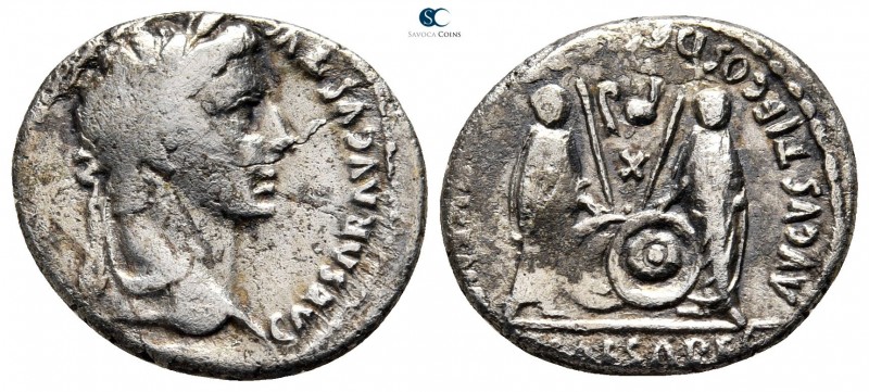 Augustus 27 BC-AD 14. Lugdunum (Lyon)
Denarius AR

18 mm., 3,39 g.

CAESAR ...
