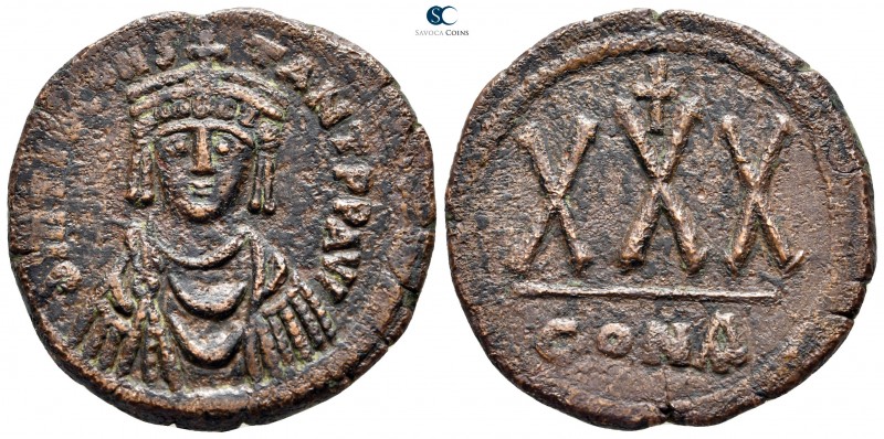 Tiberius II Constantine AD 578-582. Constantinople
3/4 Follis AE

32 mm., 12,...