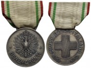 SAVOIA - Vittorio Emanuele III (1900-1943) - Medaglia - Benemerenti Croce Rossa Italiana - Aquila sabauda coronata - R/ Croce, scritta e nodi savoia Ø...
