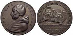 PAPALI - Pio II (1458-1464) - Medaglia - 1458 - Busto a s. con camauro e mozzetta - R/ Tavola drappeggiata con libri Opus: Paladino-Cerbara Ø: 44 mm. ...