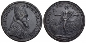 PAPALI - Giulio III (1550-1555) - Medaglia - A. III - Busto con triregno e piviale a d. - R/ Annona in piedi a s.con statuetta della fortuna e cornuco...