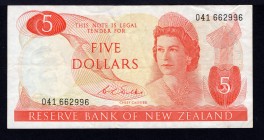 New Zealand 5 Dollars 1968
P# 165b; № 041-662996