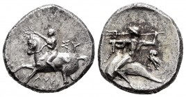 Calabria. Tarentum. Dracma. 275-235 a.C. Lykinos. (Sng Ans-116). (HNItaly-1025). Anv.: Joven montado a caballo a izquierda. Rev.: Taras sobre delfín a...
