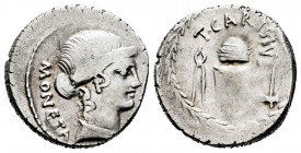 Carisia. Denario. 46 a.C. Roma. (Ffc-543). (Craw-464/2). (Cal-382). Anv.: Cabeza de Juno Moneta a derecha, lleva dos mechones de pelo a lo largo de la...