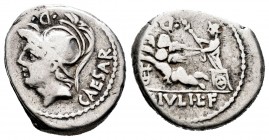 Julia. Denario. 103 a.C. Roma. (Ffc-765). (Craw-320/1). (Cal-632). Ag. 3,84 g. MBC/MBC-. Est...35,00. / Julius. Denario. 103 a.C. Rome. (Ffc-765). (Cr...