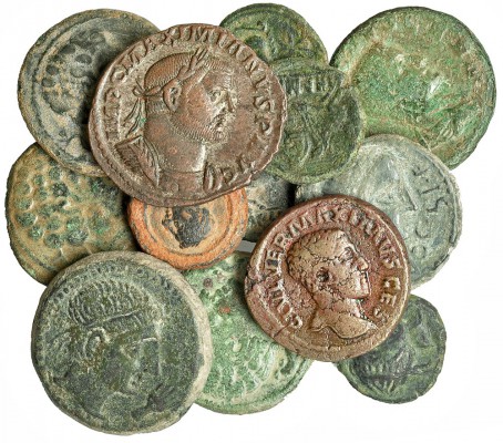 10 bronces ibéricos y 3 romanos: Arekoratas, as; Bolskan, semis; Sekaisa, as y s...