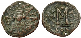 CONSTANTINO IV. Follis. Constantinopla. Año 684/5. DOC-30, 32b. Doble acuñación. Anv-Rev/Rev-Anv. Agujero. MBC-.
