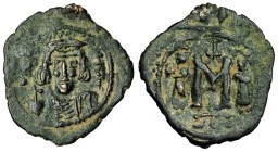 CONSTANTINO IV. Follis. Constantino IV. Siracusa. DOC-60. MBC-/BC+. Escasa.