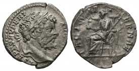 SEPTIMIO SEVERO. Denario. (Ar. 2,71g/17mm). 197-198 d.C. Roma. (RIC 118). MBC.
