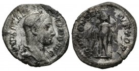 ALEJANDRO SEVERO. Denario. (Ar. 2,42g/19mm). 228-231 d.C. Roma. (RIC 200). MBC.