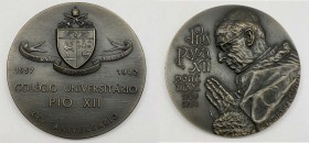Pio XII (1939-1958) Medaglia postuma per ricordare il 25°anniversario del collegio Pio XII a Lisbona 1982 - Ae - RARA gr.226,3 Ø mm79