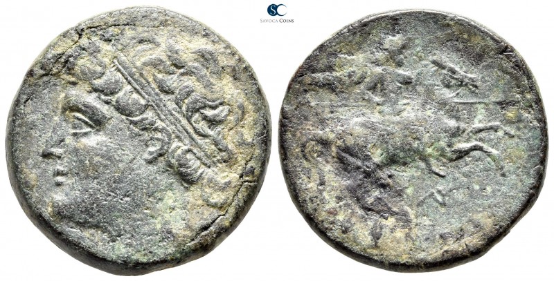 Sicily. Syracuse. Hieron II 275-215 BC. 
Bronze Æ

27 mm., 15,11 g.



ve...