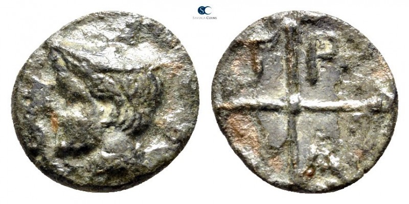 Macedon. Tragilos circa 450-380 BC. 
Bronze Æ

11 mm., 0,79 g.



nearly ...