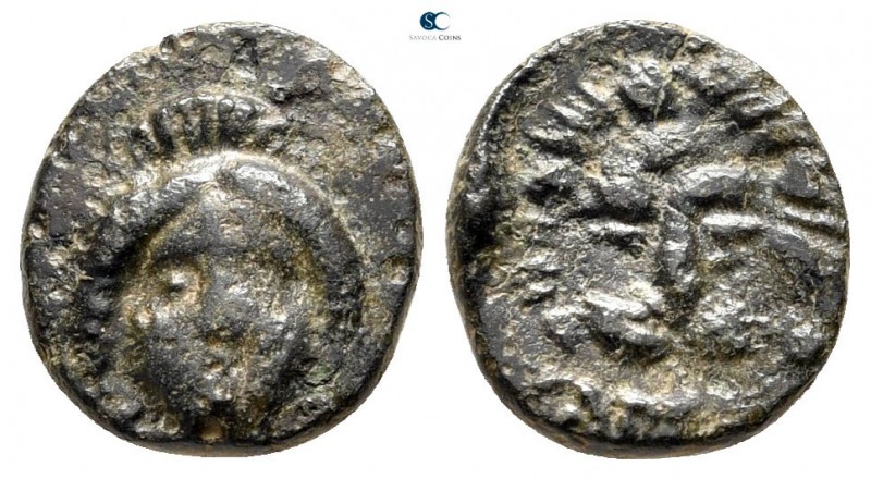 Islands off Ionia. Samos 300-200 BC. 
Bronze Æ

10 mm., 0,92 g.



very f...