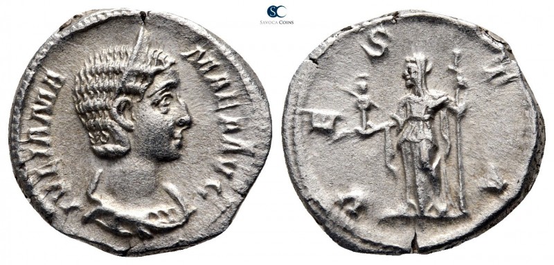 Julia Mamaea AD 225-235. Rome
Denarius AR

19 mm., 3,39 g.



good very f...