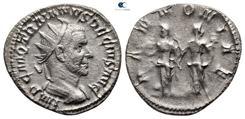 Trajan Decius AD 249-251. Rome
Antoninianus AR

21 mm., 3,31 g.



very f...