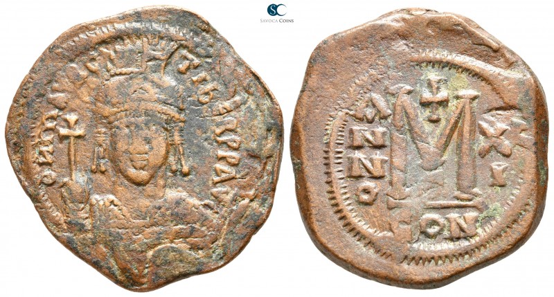 Maurice Tiberius AD 582-602. Constantinople
Follis Æ

30 mm., 11,39 g.


...