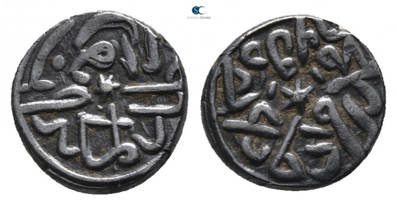 Mehmed II Fatih AD 1451-1481. AH 855-886. 
Akce AR

10 mm., 0,91 g.



ve...