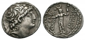 SELEUKID EMPIRE. Antiochos VIII Grypos (sole reign, 121/0-97/6 BC). AR tetradrachm . Ake-Ptolemaïs, ca. 121/0-113 BC. Diademed head of Antiochos VIII ...