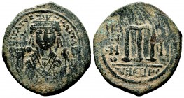 Maurice Tiber (582-602), AE Follis,

Condition: Very Fine

Weight: 12.4 gr
Diameter:32 mm