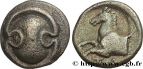BEOTIA - TANAGRA
Type : Obole 
Date : c. 387-375 AC. 
Mint name / Town : Tanagra, Béotie 
Metal : silver 
Diameter : 9,5  mm
Orientation dies : 9  h.
...