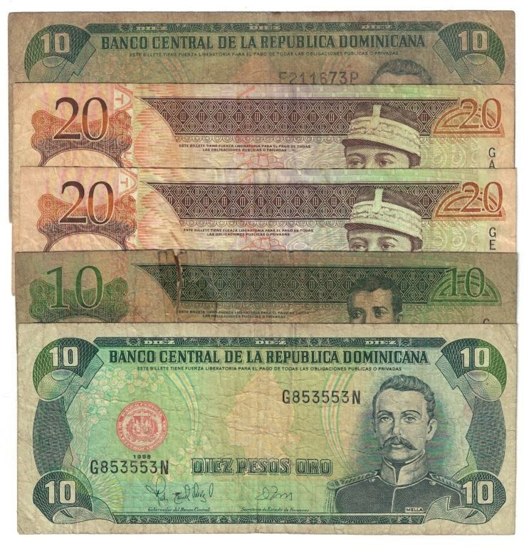 Lot von 5 Banknoten 1997 - 2002 
Banknoten, Dominikanische Republik / Dominican...