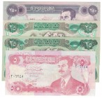 Lot von 4 Banknoten 1991 - 1995 
Banknoten, Irak / Iraq, Lots und Sammlungen. 5 Dinars 1992. P.80, 2 x 25 Dinars 1991. P.74, 250 Dinars 1995. P.85, L...