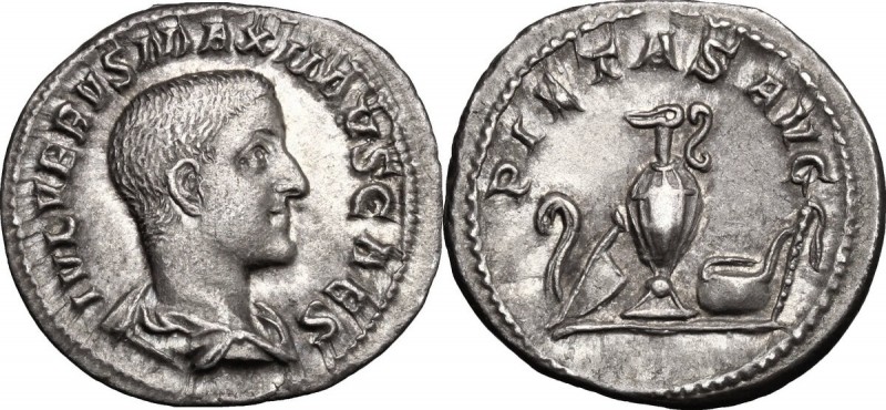 Maximus (Caesar 235-238). AR Denarius, 236 AD. D/ IVL VERVS MAXIMVS CAES. Bare-h...