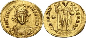 Theodosius II (402-450).. AV Solidus, Thessalonica mint