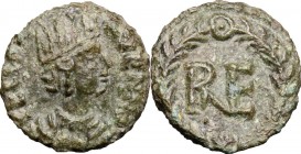 Ostrogothic Italy, Theoderic to Witigis. Municipal bronze coinage of Ravenna. AE 10 Nummi. Struck circa 518-540 AD
