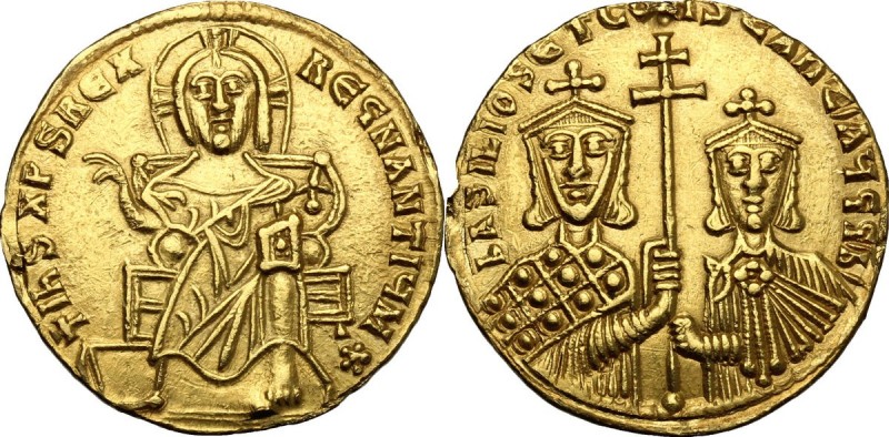 Basil I, the Macedonian (867-886). AV Solidus, Constantinople mint. D/ Christ en...