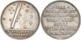 Astronomie
 Silbermedaille 1680. Auf den Kometen über Stuttgart. Komet zwischen Sternen, im Abschnitt Jahreszahlen / 7 Zeilen Schrift. 30,5 mm, 7,05 ...
