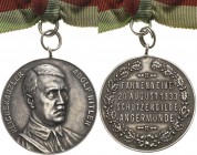 Drittes Reich
 Silbermedaille 1933 (Oertel) Fahnenweihe der Schützengilde Angermünde. Brustbild Hitlers halbrechts / 4 Zeilen Schrift im Eichenlaubkr...