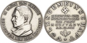 Drittes Reich
 Versilberte Bronzemedaille o.J. Geburten- und Hochzeitstaler der Stadt Neustadt a.d. Saale. Brustbild Hitler nach links / 5 Zeilen Sch...