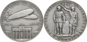 Drittes Reich
 Zinkmedaille 1936 (K. Goetz) Deutschlandfahrt von "LZ 127" und "LZ 129". Luftschiffe kreuzen über Brandenburger Tor / Soldat mit Geweh...