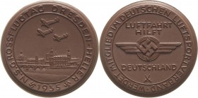Porzellanmedaillen - Medaillen der Meißner Porzellanmanufaktur
Dresden Braune Porzellanmedaille 1935. N.S. Grossflugtag Dresden-Heller. 3 Flugzeuge ü...